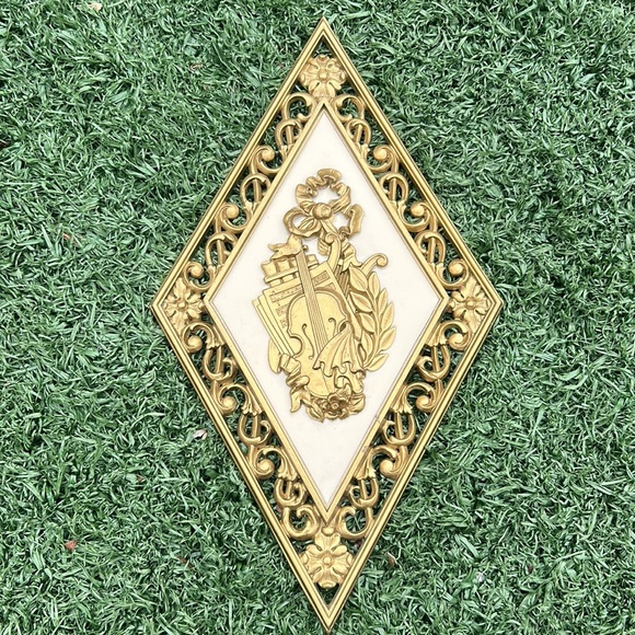 Vintage Dart Syroco Gold Diamond Floral & Violin Wall Plaques Set No. 4271 - Picture 5 of 11